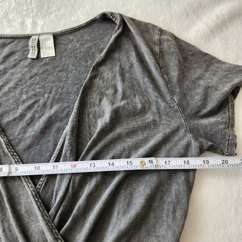 H&M Gray Romper Sz Medium Acid Wash Grunge Goth Punk Elastic Waist Short Sleeve - Picture 11 of 16